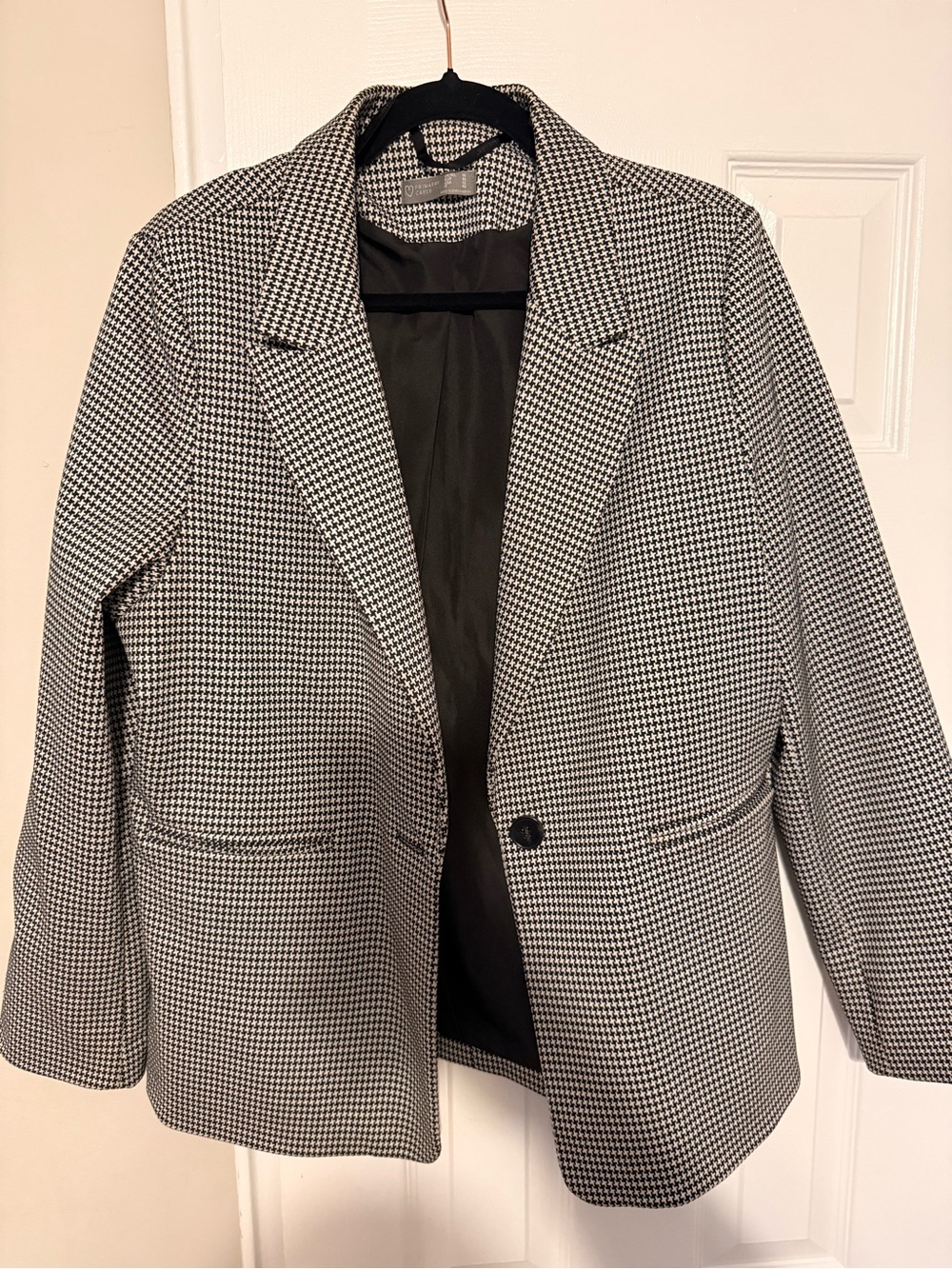 Classic Black & White Houndstooth Blazer - Tailored Women's Blazer